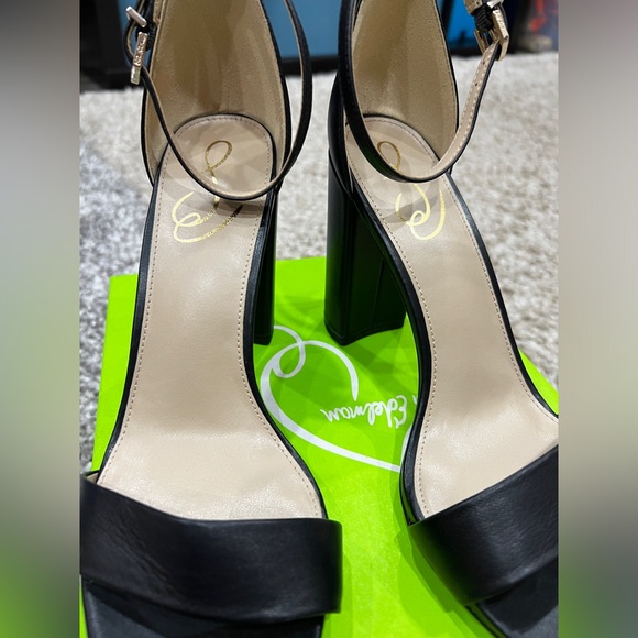 Sam Edelman Yaro Sandal - Picture 11 of 11